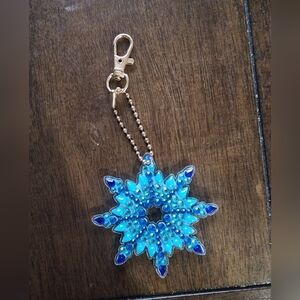 Chic Blue Snowflake Key Holder